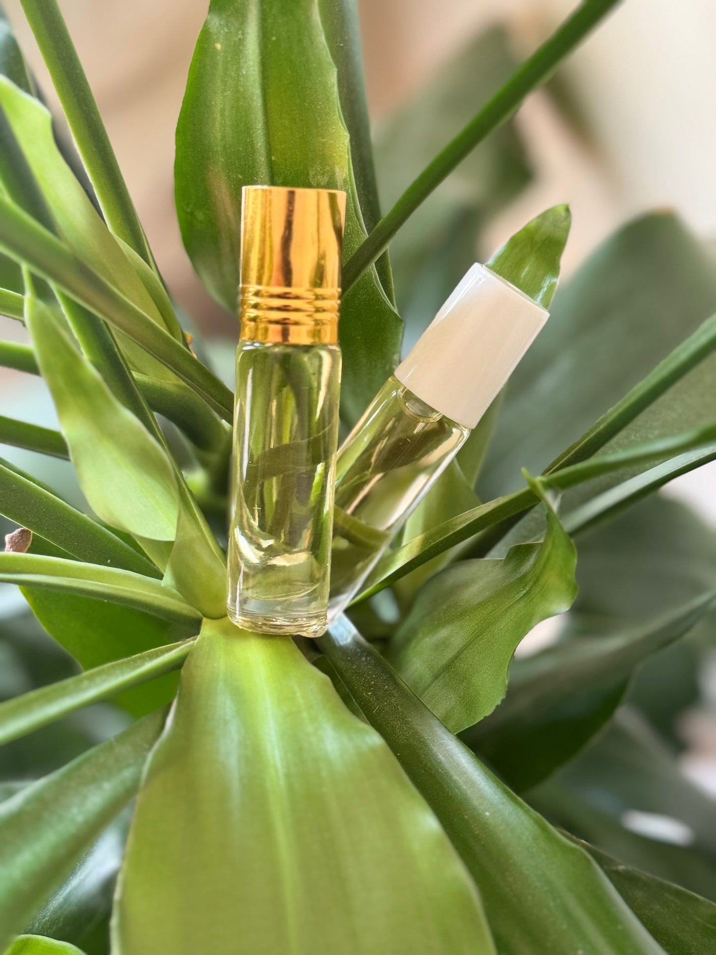 Sopdet Oud Oil Roller- (Women's)