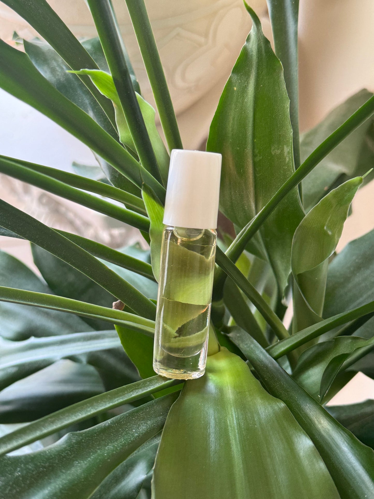Sopdet Oud Oil Roller- (Women's)